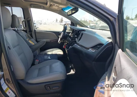 2016 Toyota Sienna Limited 7 Passenger from USA, damaged, VIN 5TDDK3DC4GS137600